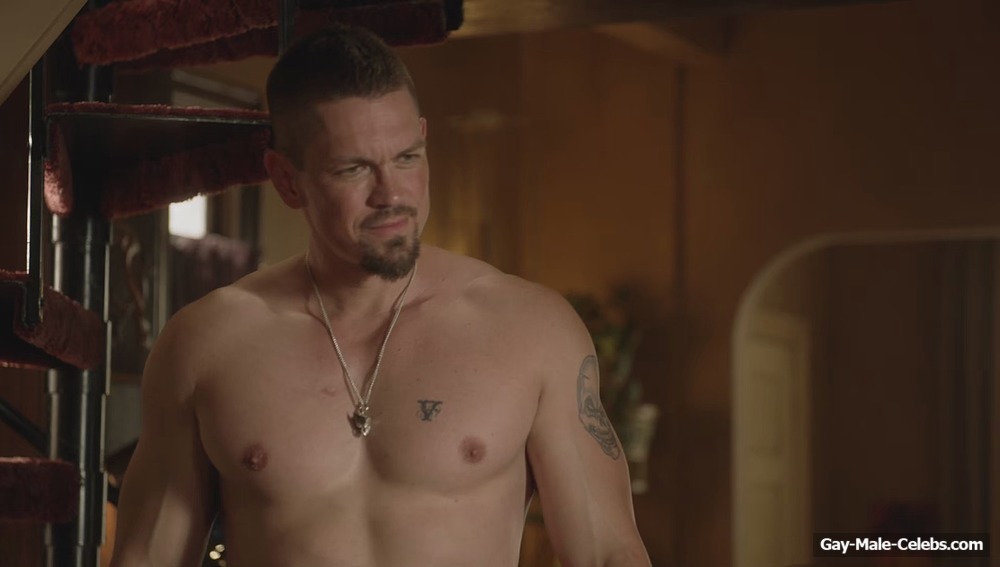 Steve Howey Covering Naked In Shameless