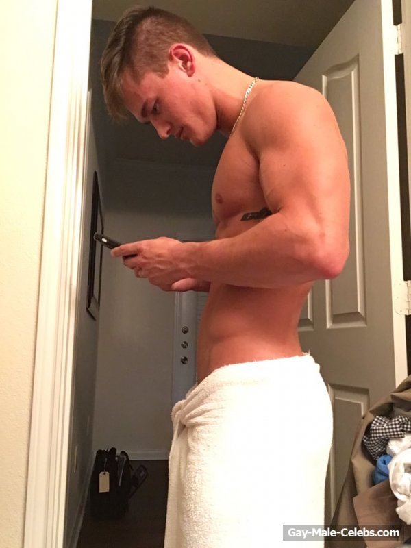 Vine Star Tyler Chrome Nude And Sexy Selfie Photos