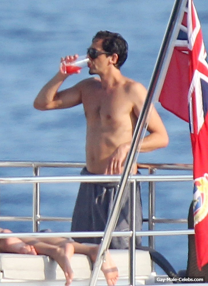 Adrien Brody Caught With Girlfriend On A Yacht