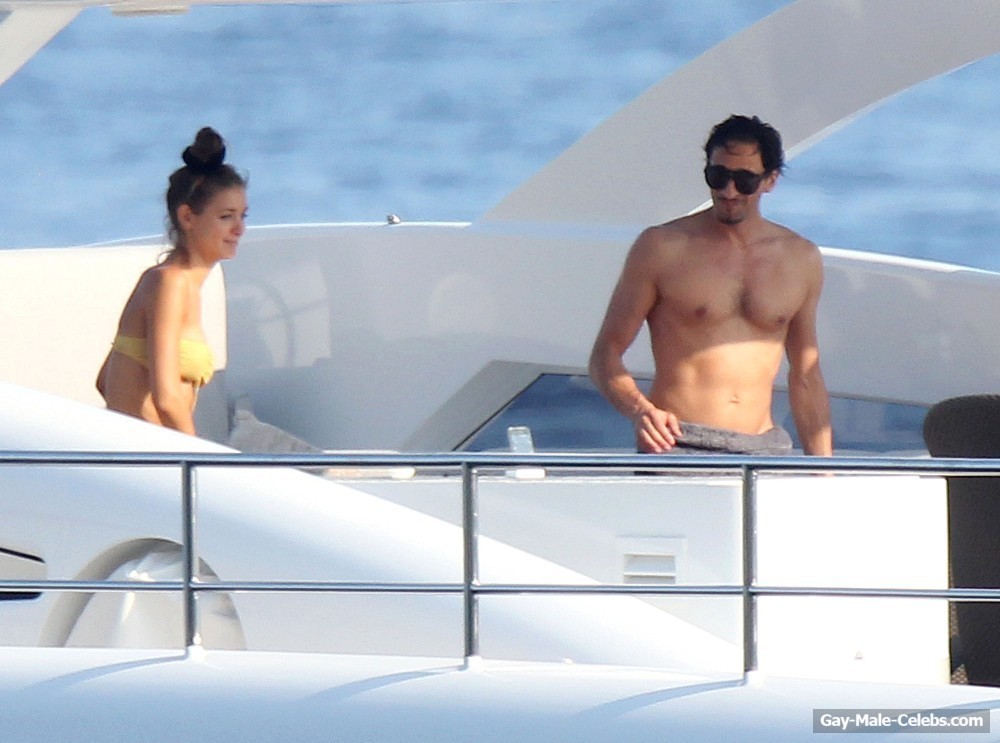 Adrien Brody Caught With Girlfriend On A Yacht