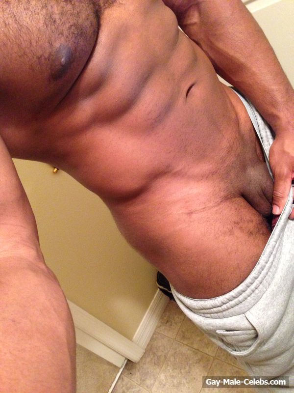 Xavier Woods New Leaked Nude Selfie Photos