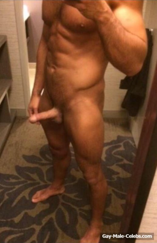 WWE  Star Seth Rollins Leaked Nude And Sexy Selfie Photos