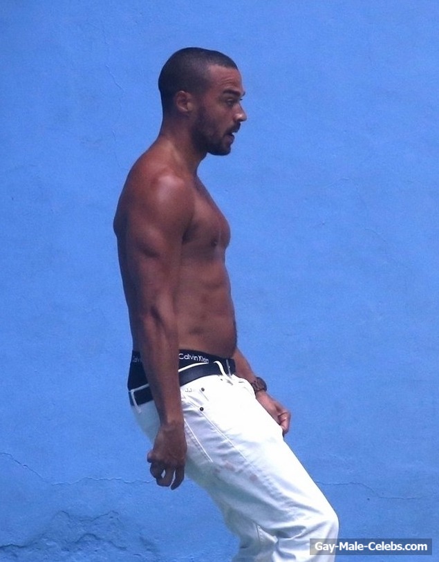 Jesse Williams Caught Shirtless And Sexy