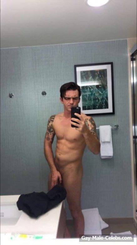 Drake Bell Leaked Frontal Nude Selfie Photos