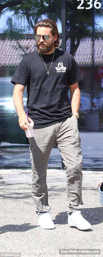 American Actor Scott Disick Huge Bulge Photos