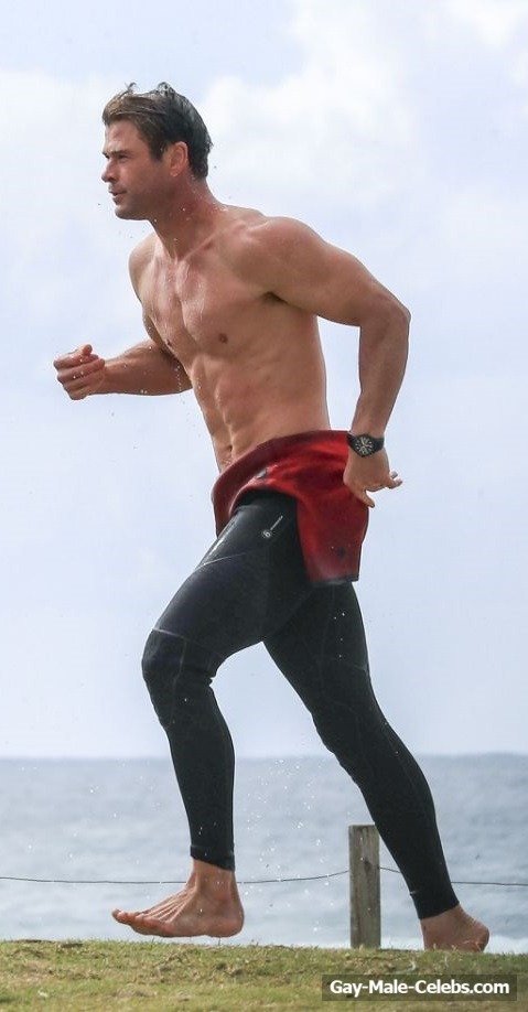 Chris Hemsworth New Paparazzi Shirtless And Sexy Shots