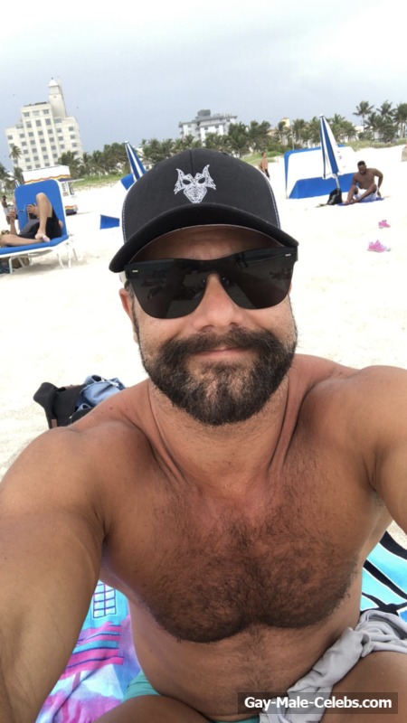 WWE Star PJ Black aka Justin Gabriel Sexy Shirtless Selfie Shots