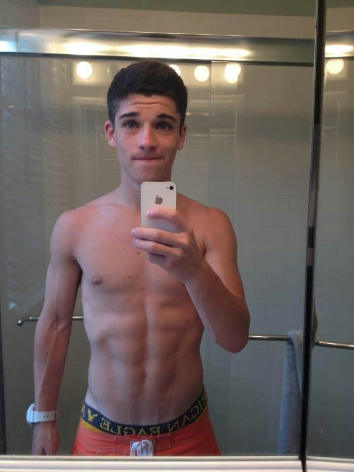 Instagram Phenomenon Sean O’Donnell New Nude Naughty Selfies