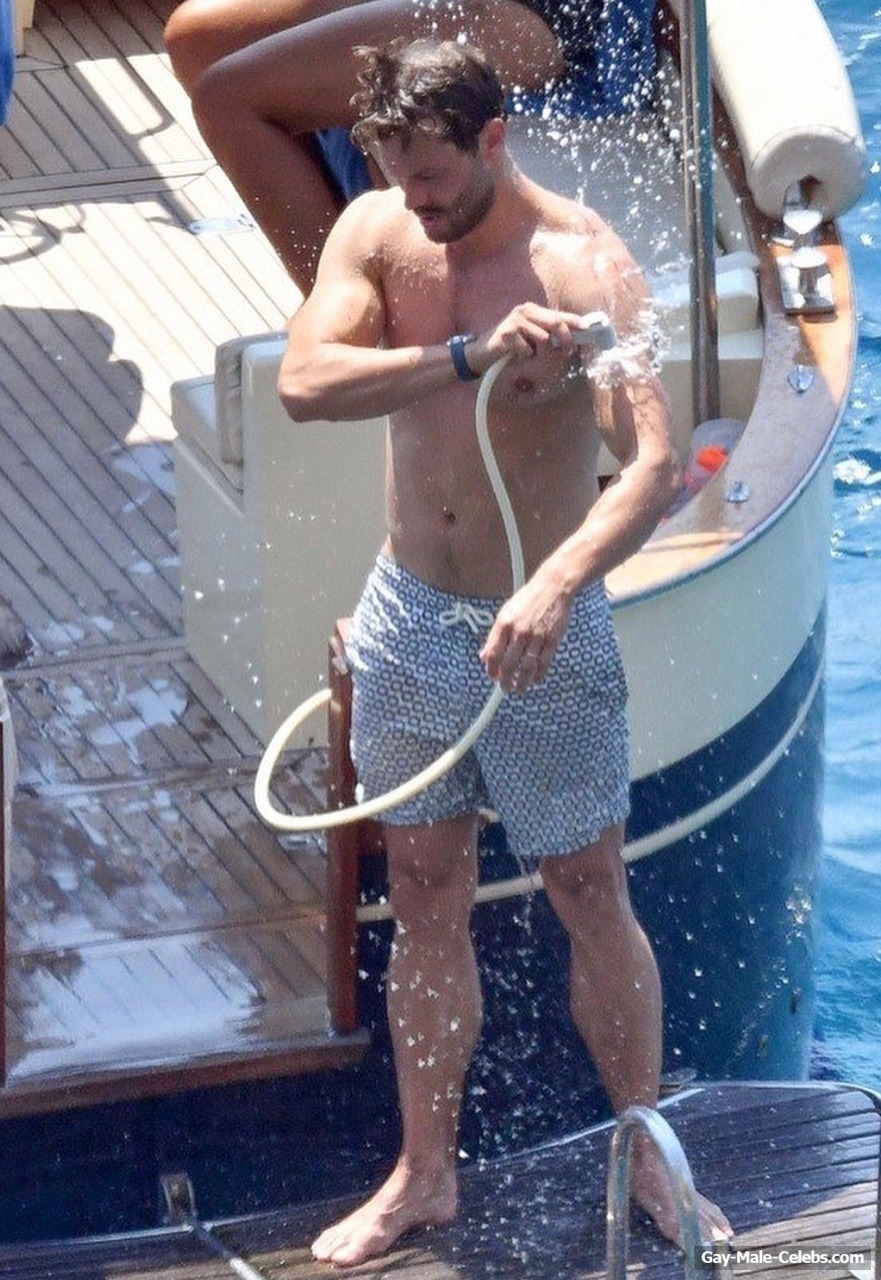 Jamie Dornan Looks Sexy Shirtless On A Yacht