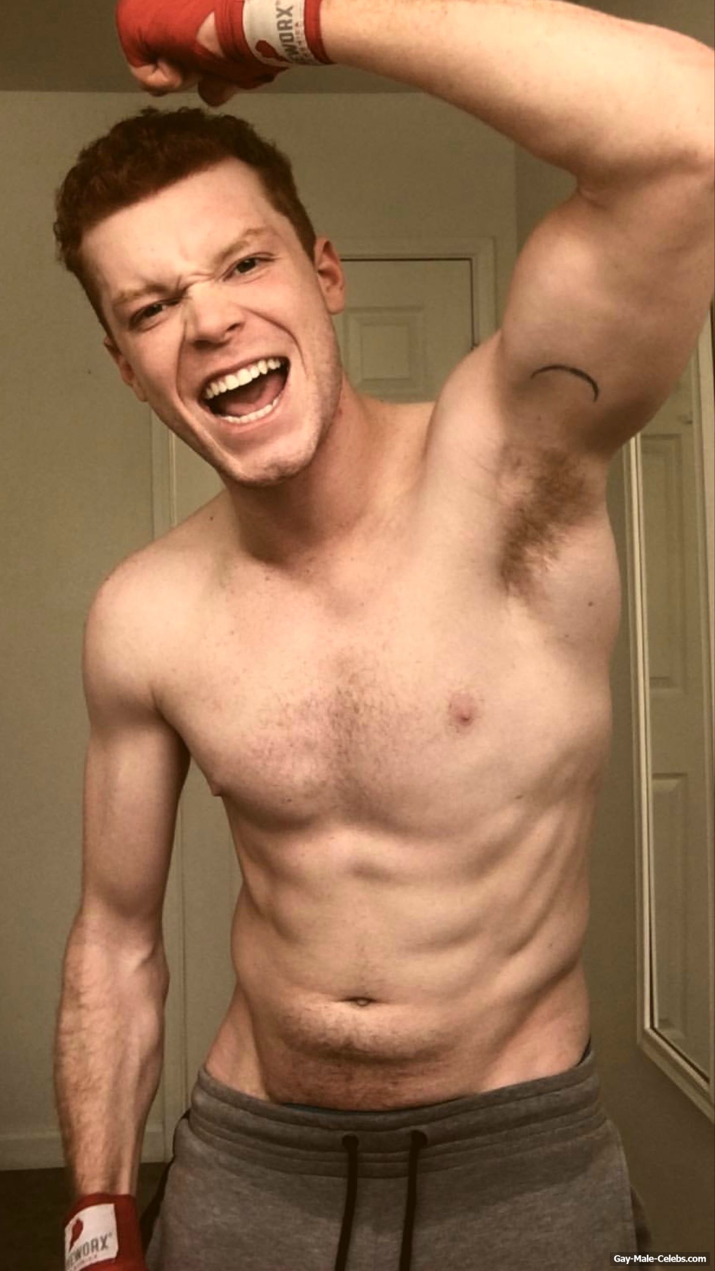 Cameron Monaghan Nude Selfie Photos