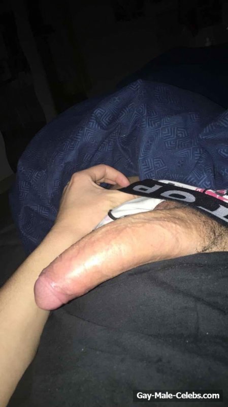 Swedish Singer Oscar Zia Leaked Nude Cock Selfie Photos