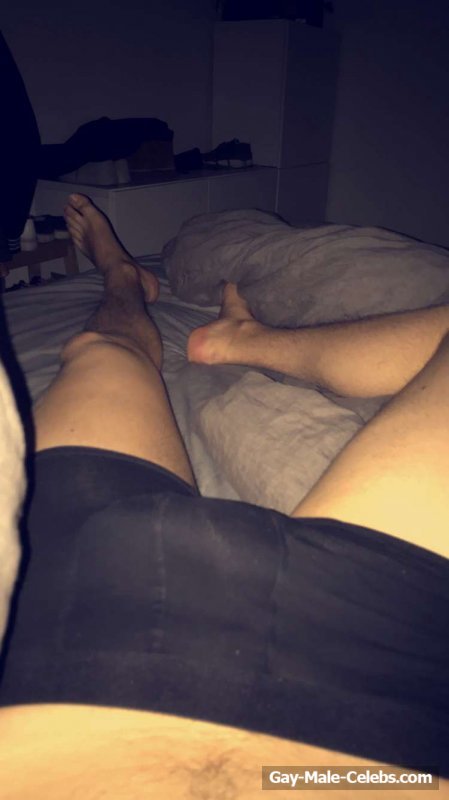 Swedish Singer Oscar Zia Leaked Nude Cock Selfie Photos