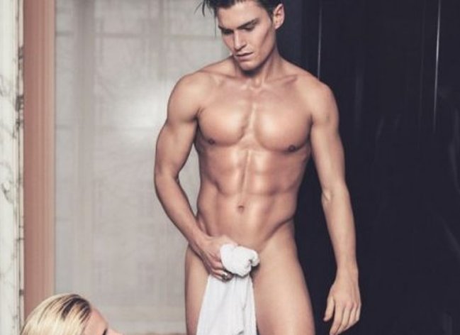 Oliver Cheshire Nude