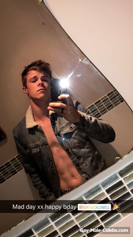 Nicholas Hamilton Shirtless And Sexy Selfie In The Mirror