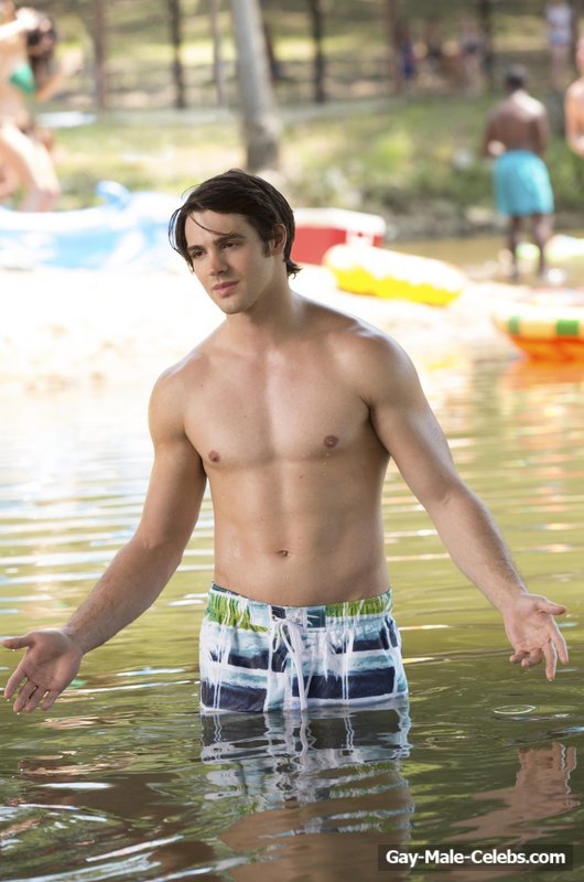Steven R McQueen Shirtless And Sexy Shots