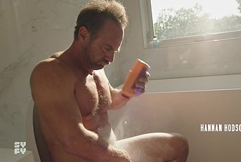Christopher Meloni nude