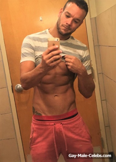 Openly Gay Shane Landrum Leaked Nude &amp; Hot Selfie Photos