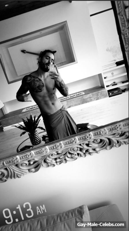 Male Star Maluma Shirtless And Big Bulge Photos