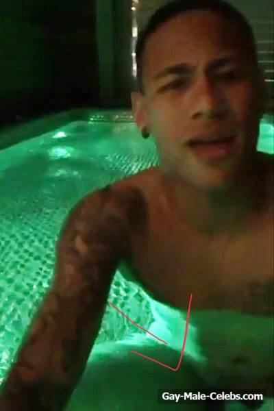 Neymar Nude &amp; Flashing His Cock In The Bathtub