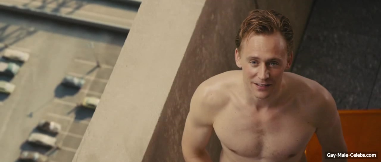 Tom Hiddleston Frontal Nude In High-Rise
