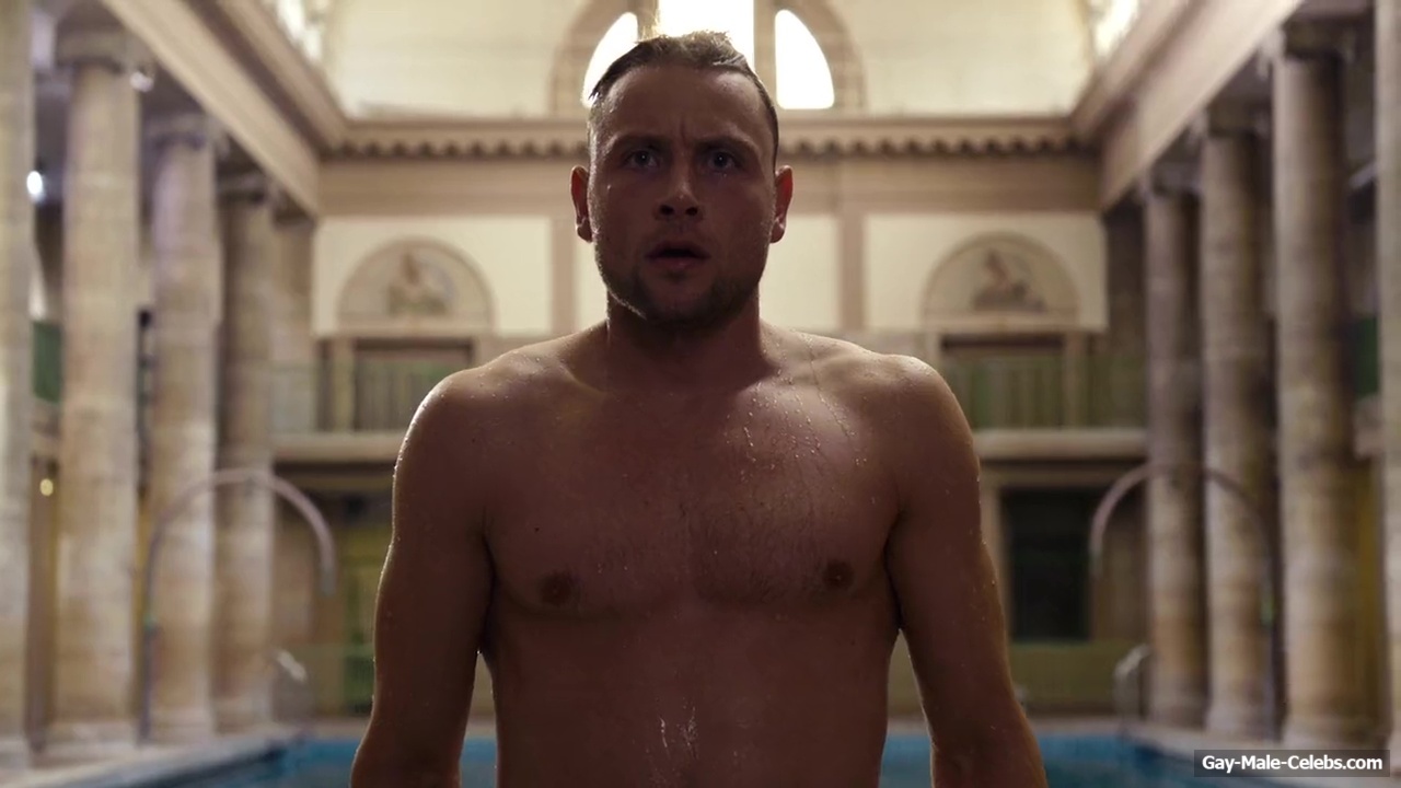 Max Riemelt Nude And Penis Close Up In Sense8 “Art Is Like Religion”