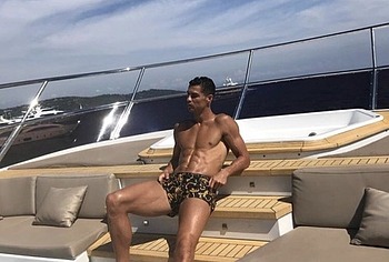 Cristiano Ronaldo nude