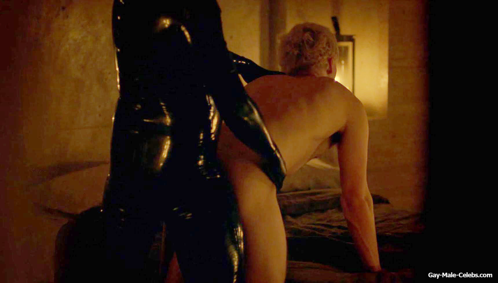 Evan Peters Nude And Hot Sex Scenes.