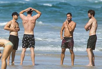 Chris Hemsworth nude