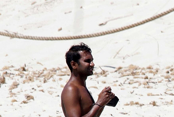 Aziz Ansari nude