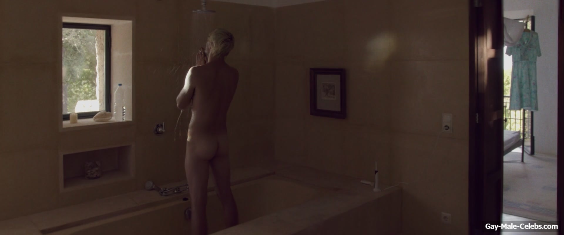 Actor Zhenja Isaakin Nude And Sexy In Be There