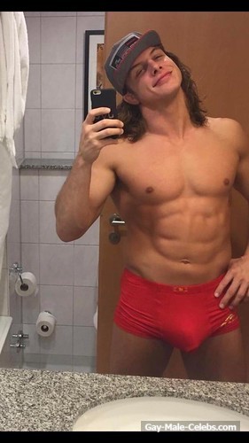 WWE Star Matt Riddle Hot Bulge Underwear Photos