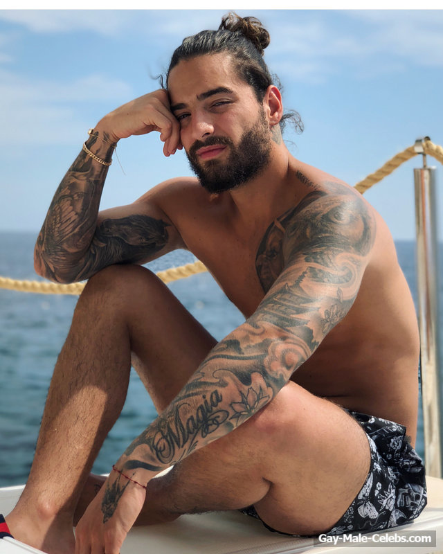 Maluma New Hot Shirtless Pictures