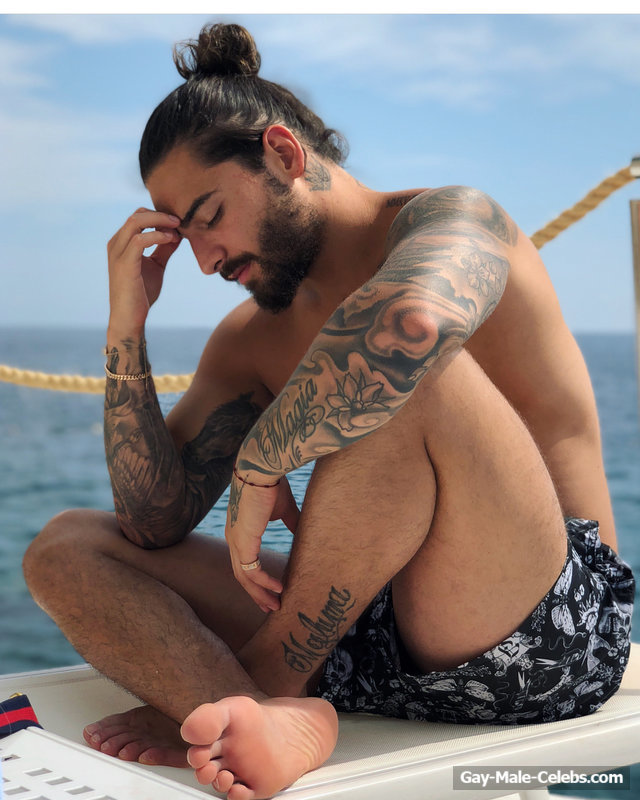 Maluma New Hot Shirtless Pictures
