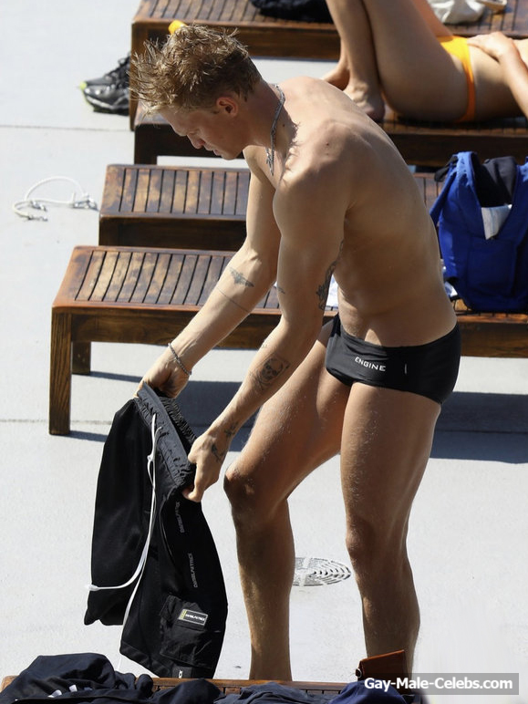 Cody Simpson New Shirtless And Sexy Bulge Photos