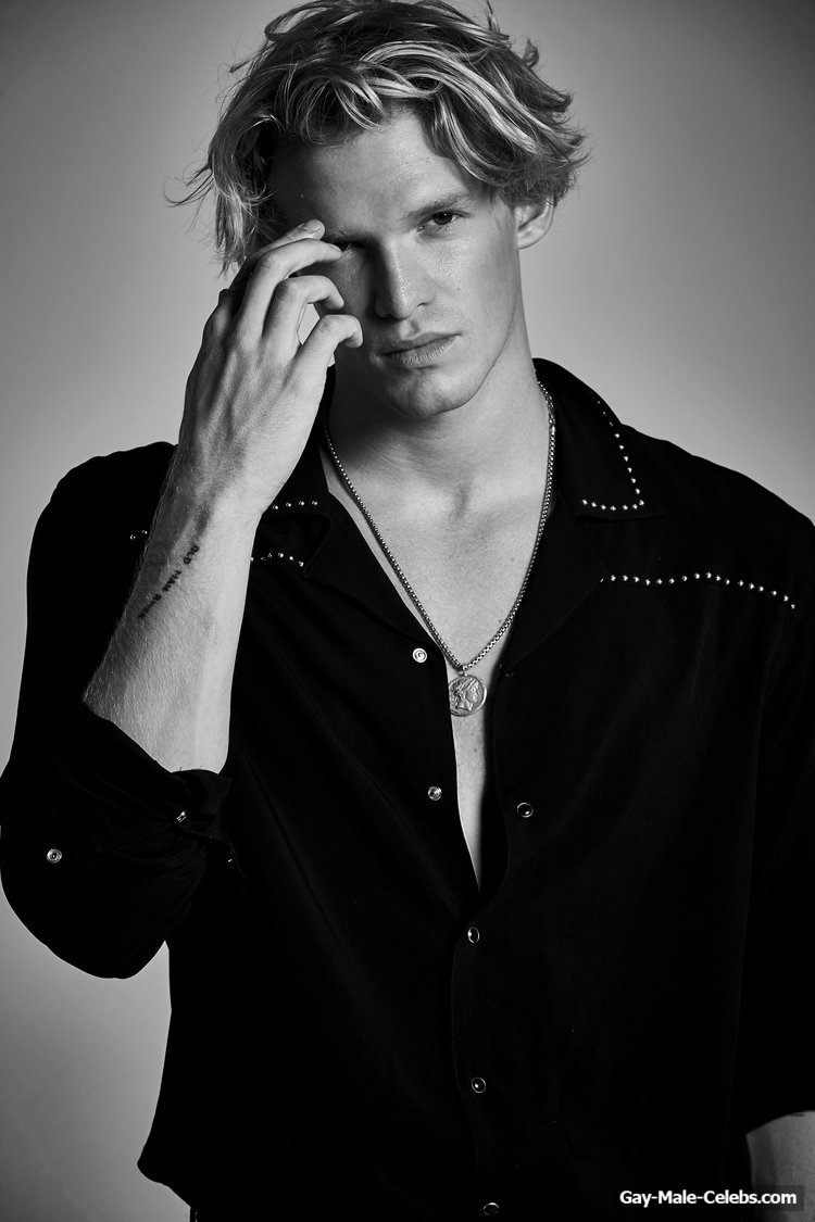 Cody Simpson Shirtless And Hot Photoshoot