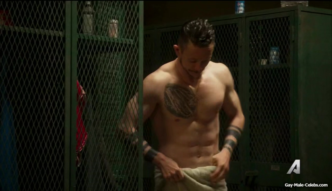 Jonathan Tucker Nude Scenes In Kingdom