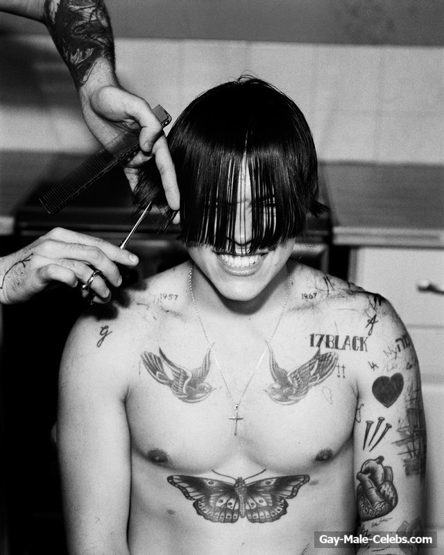 Harry Styles New Sexy Shirtless Photoshoot