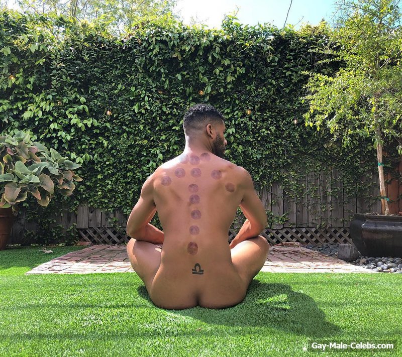 Jeffrey Bowyer-Chapman Nude And Sexy