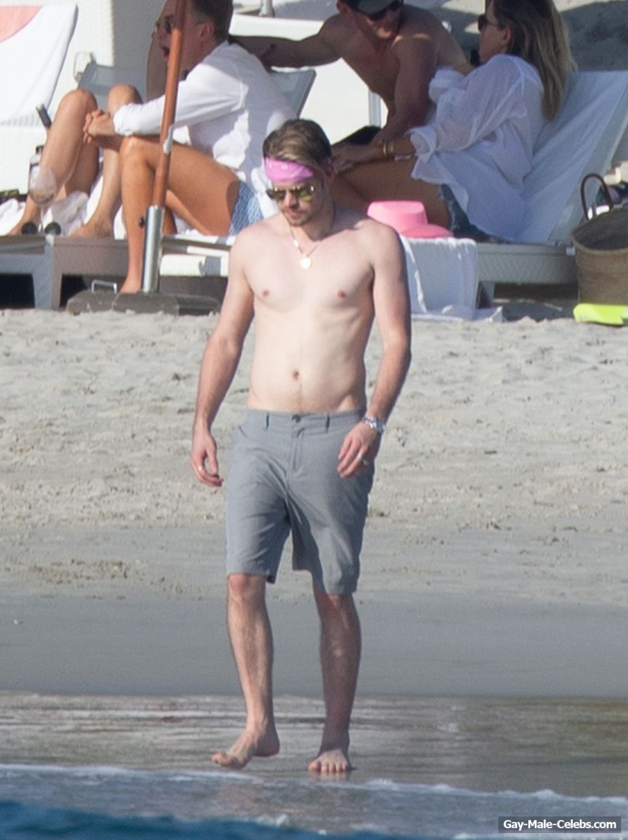 Chord Overstreet Shirtless Sexy Beach Photos