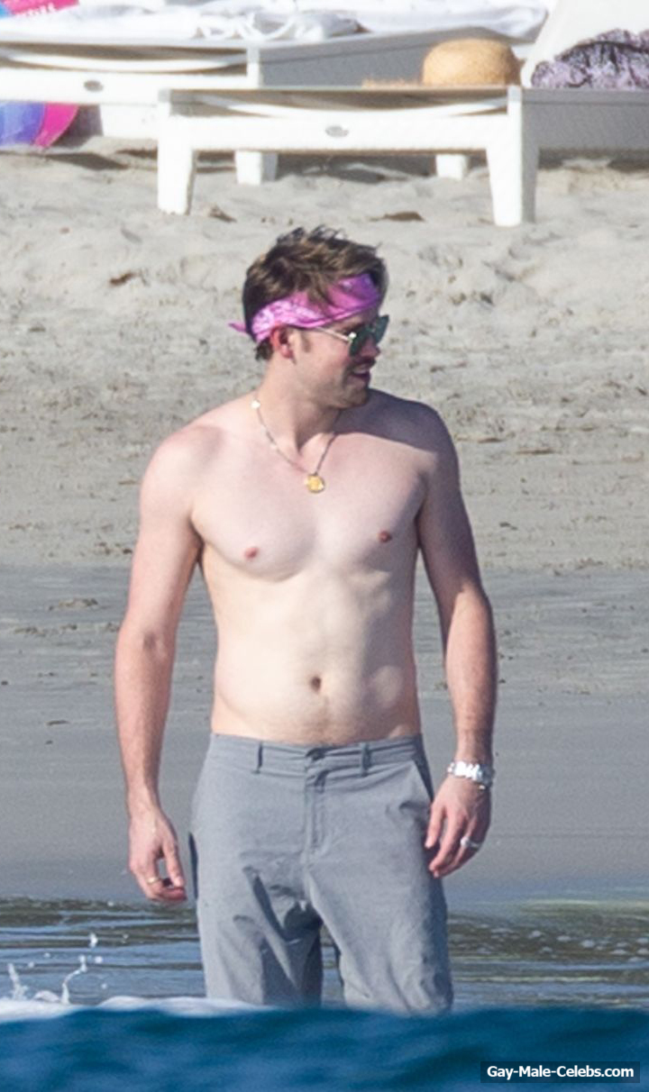 Chord Overstreet Shirtless Sexy Beach Photos