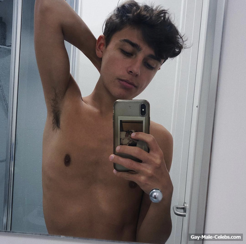 Nick Toteda Nude And Bulge Photos