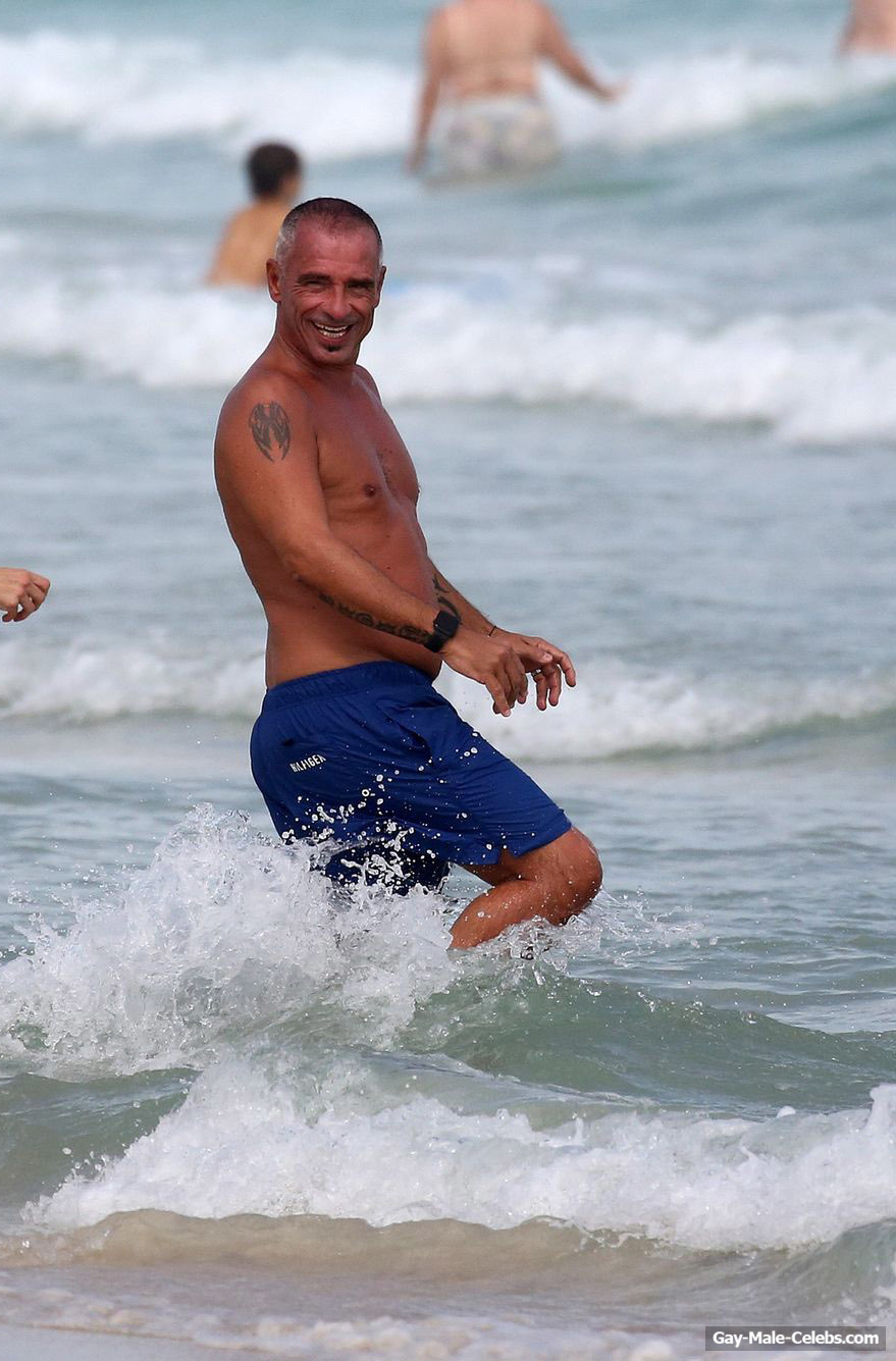 Eros Ramazzotti Shirtless And Huge Bulge Pics