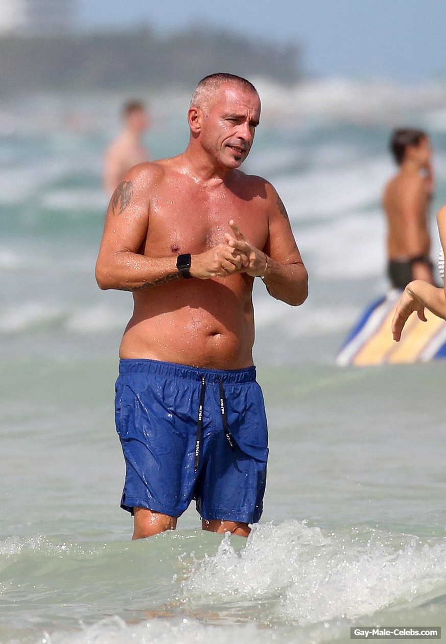 Eros Ramazzotti Shirtless And Huge Bulge Pics