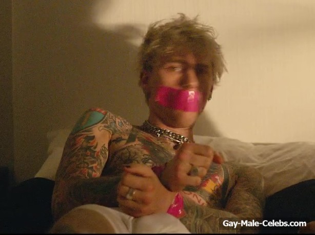 Machine Gun Kelly nude public moment.