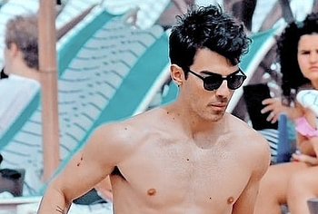 Joe Jonas shirtless