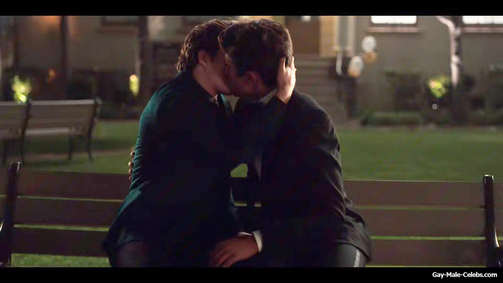 George Sear Kissing Hot in Love Victor