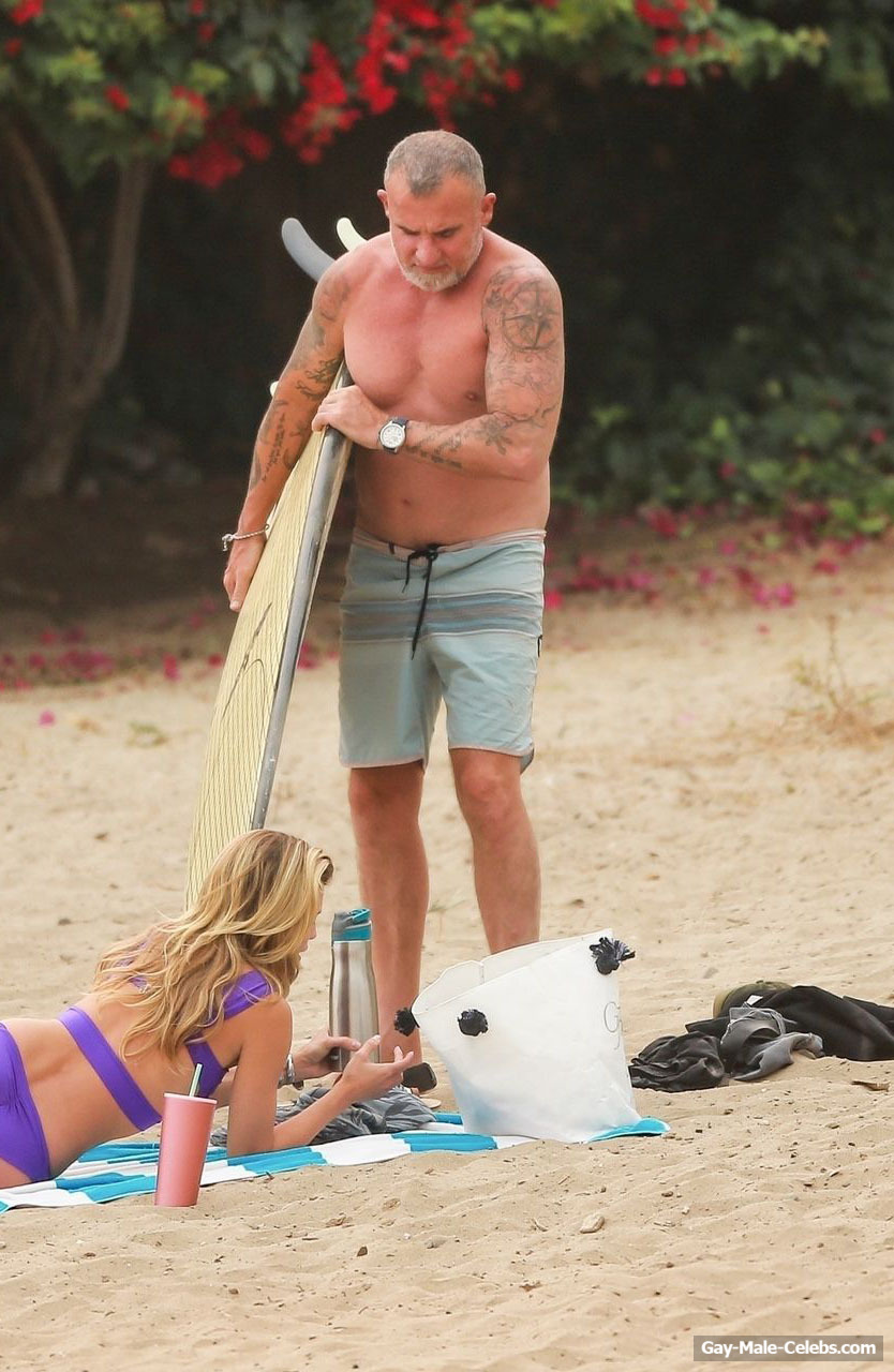 Dominic Purcell Paparazzi Shirtless Beach Photos