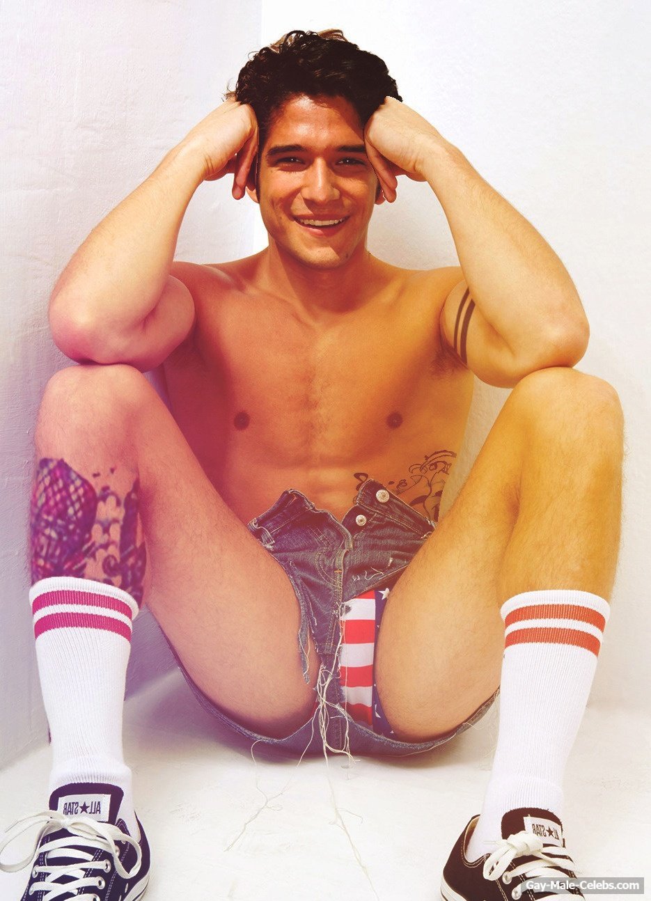 Tyler Posey Nude & Underwear Homemade Pics.
