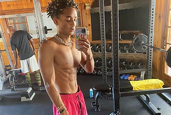 Jaden Smith jerk off