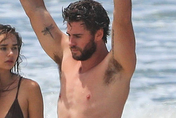 Liam Hemsworth nude and sexy